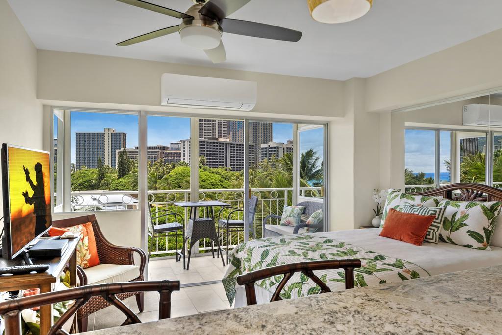 Waikiki Shore 515 Beachfront & Upgrade Apartment Honolulu Exterior foto